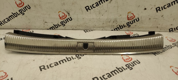 Rivestimento Lamiera di Chiusura Audi a4 avant