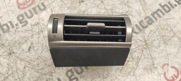 Bocchetta aria Destra Lexus is 300H