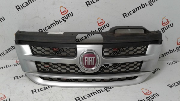 Calandra Fiat freemont