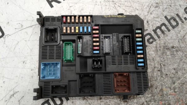 Centralina fusibili Peugeot 208