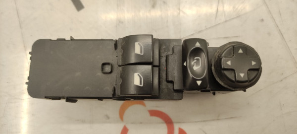 Pulsantiera Alzacristalli Anteriore Sinistra Ds 4