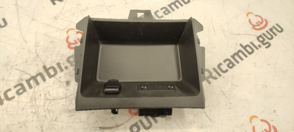 Vano Portaoggetti con USB Renault kadjar
