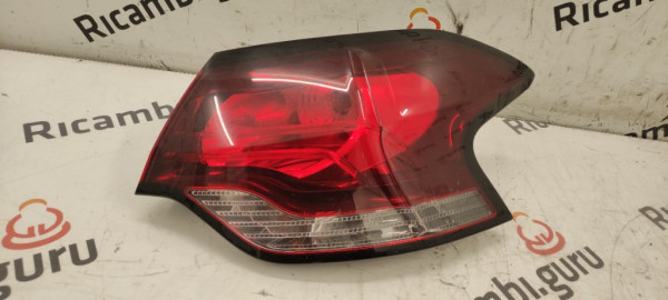 Fanale Posteriore Destro Ds 4