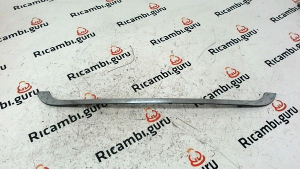 Equal Quality M1062 Modanatura Paraurti Anteriore Sinistro (Lato Guida) - Ricambio Nuovo