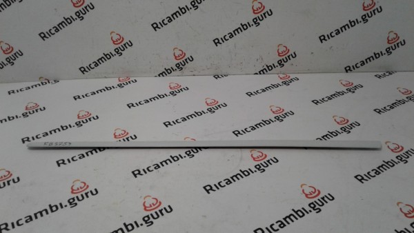 Modanatura Porta Sinistra Volkswagen Golf 5