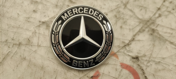 Emblema Anteriore Mercedes Gla