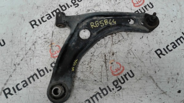 Trapezio Anteriore Destro Toyota verso s