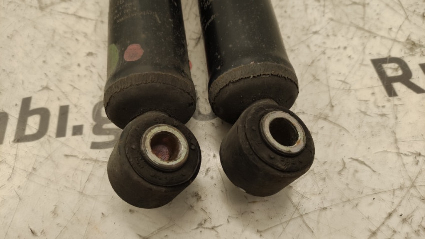 FIAT UNO TURBO Tappi / Cappucci Copri Ammortizzatore EUR 24,00 - IT - Foto 3