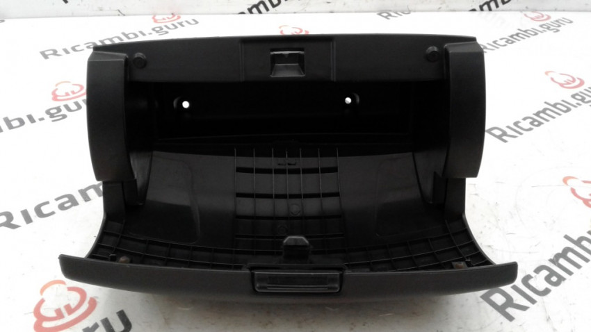 Cassetto Portaoggetti Nissan Micra