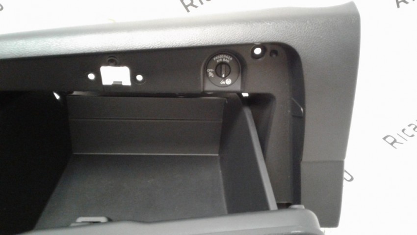 Cassetto Portaoggetti Nissan Micra
