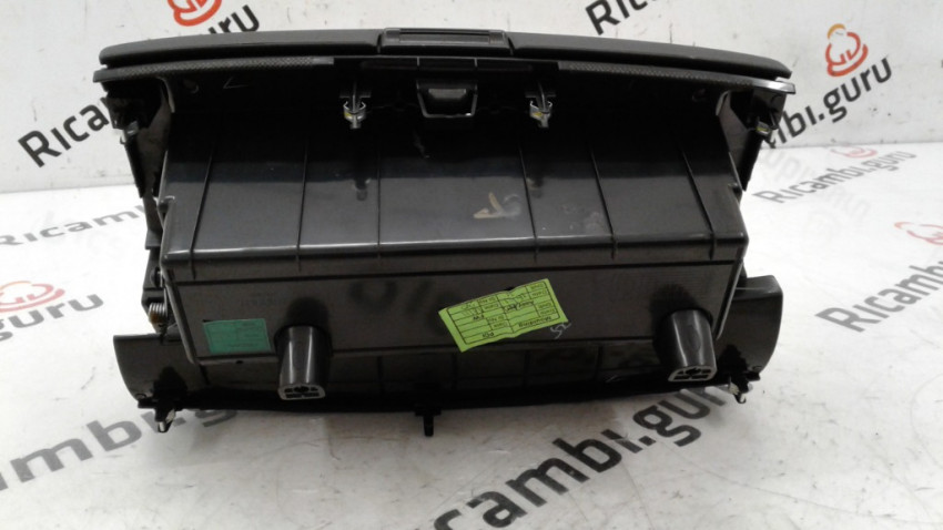 Cassetto Portaoggetti Nissan Micra
