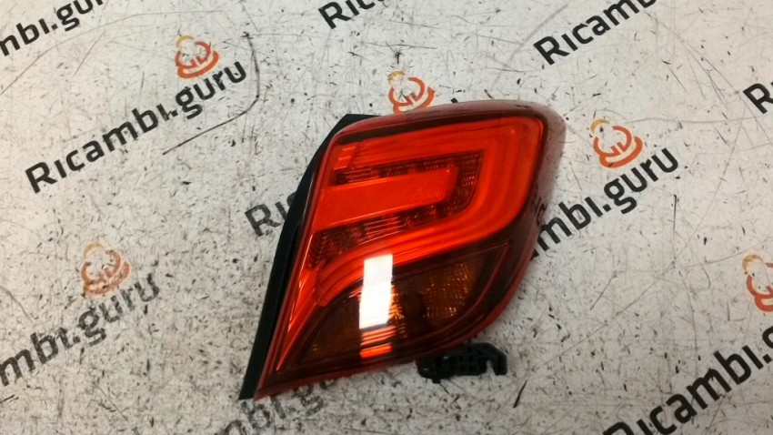 Faro Fanale Anteriore per Toyota Yaris 2014-2016 Sinistro - AutoStore24