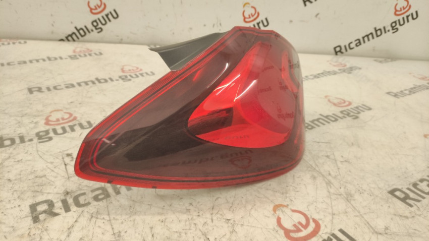 Equal Quality Gruppo Ottico Post Sx W124 93 Grigio Rosso Gp2073 - Ricambi auto SMC