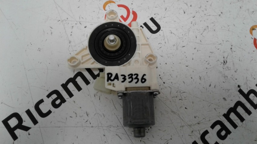VALEO Motorino Tergicristallo Posteriore 579600 Per Classe C, Ricambio Originale Di Qualità, Progettato In Europa, Facile Montaggio, Compatibile Con Sistemi Di Tergitura Originali - copertina