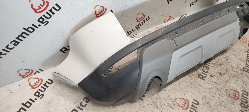 KITT - Paraurti Anteriore Per Mercedes C W205 S205 14-18 C63 Look Diffusore Punte Nero