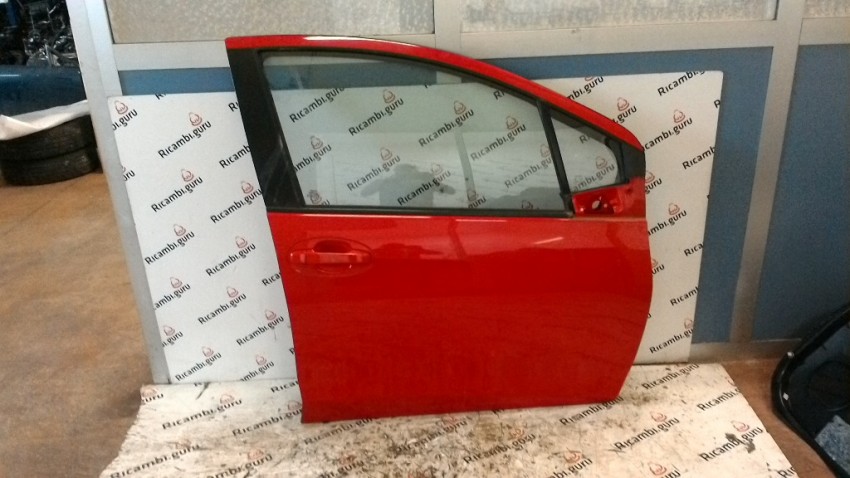 670030D190 porta posteriore destra per TOYOTA YARIS P13 HYBRID FEEL