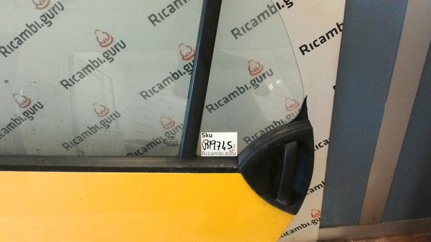 Copertura Triangolare Per Antenna Montante A Sinistra Per Smart Fortwo 451 – ABS Nero