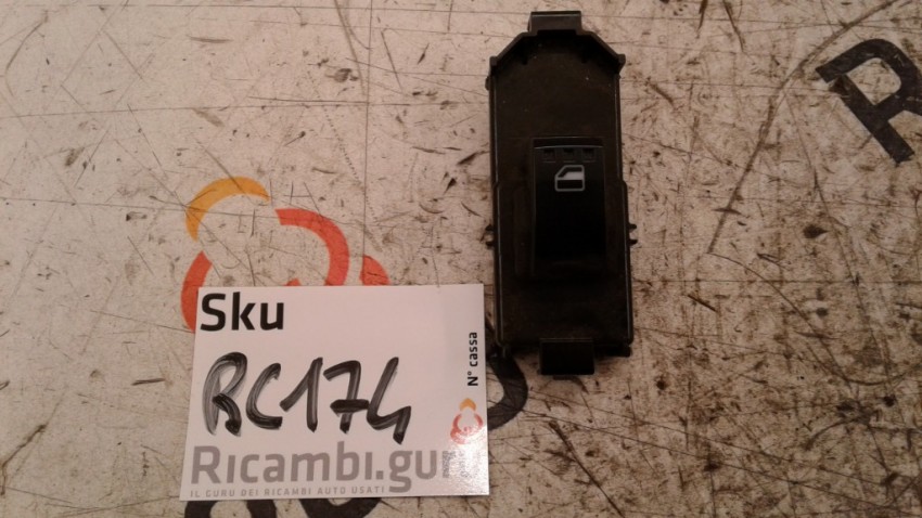 Pulsantiera Alzacristalli Sinistra Per Daihatsu Sirion Terios – Ricambio OE 84820-97201