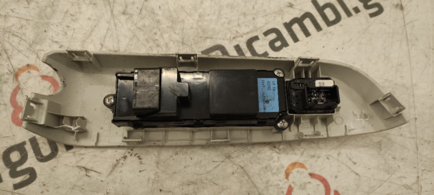 Pulsantiera Alzacristalli Suzuki Swift AZ | Prezzo E Costo Sostituzione - Foto 7