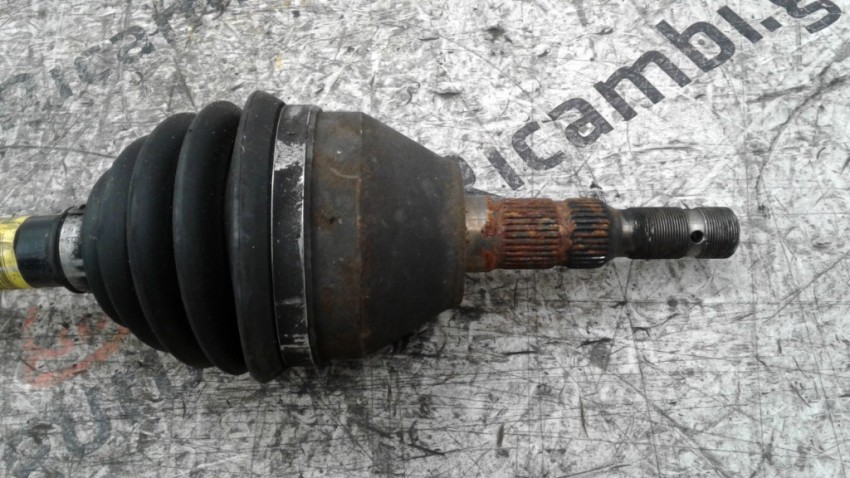 Davanzali E Passaruota Opel, Pezzi Di Ricambio - Foto 5