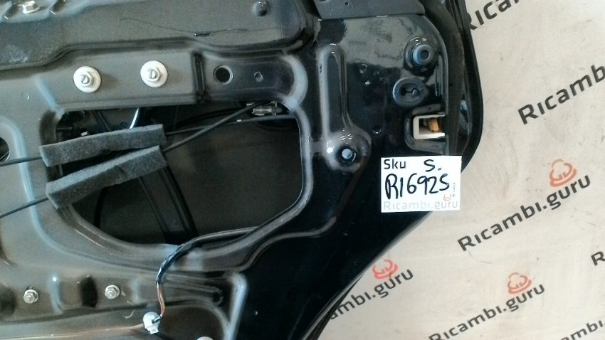 Serratura Porta Posteriore Destra Per BMW Serie 1/3/4/5/6/7, X1/X3/X5/X6 - Part# 51224389476