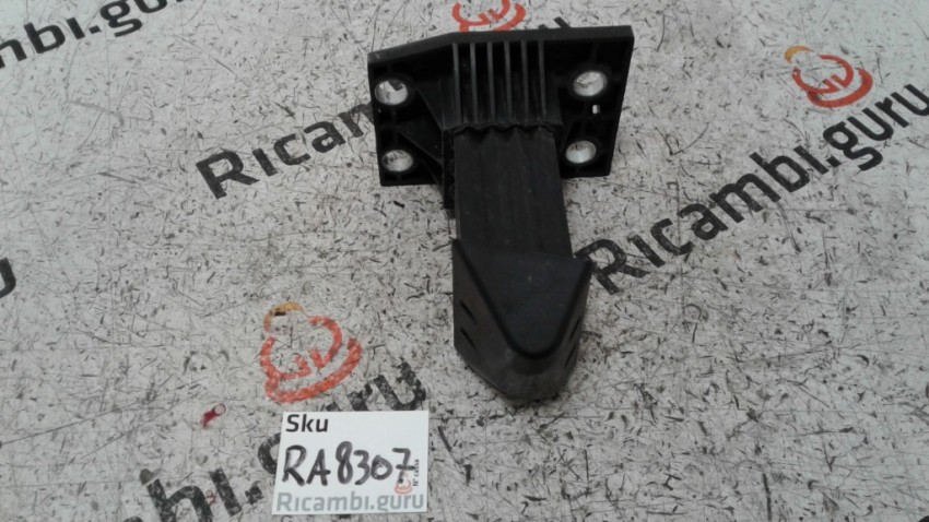 Supporto Paraurti Anteriore Superiore Hot Racing AON08FFB02 In Alluminio Per Basher