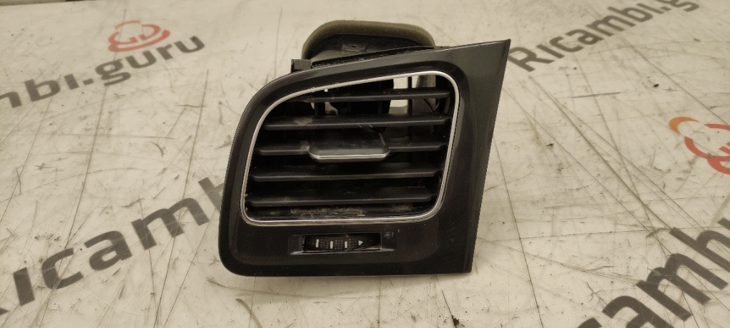 Bocchetta aria Sinistra Volkswagen golf 7