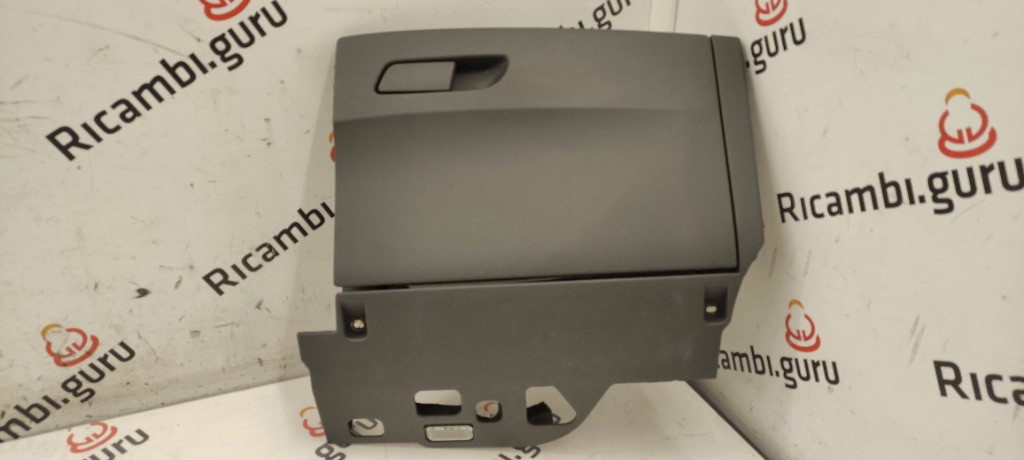Cassetto portaoggetti Audi a4