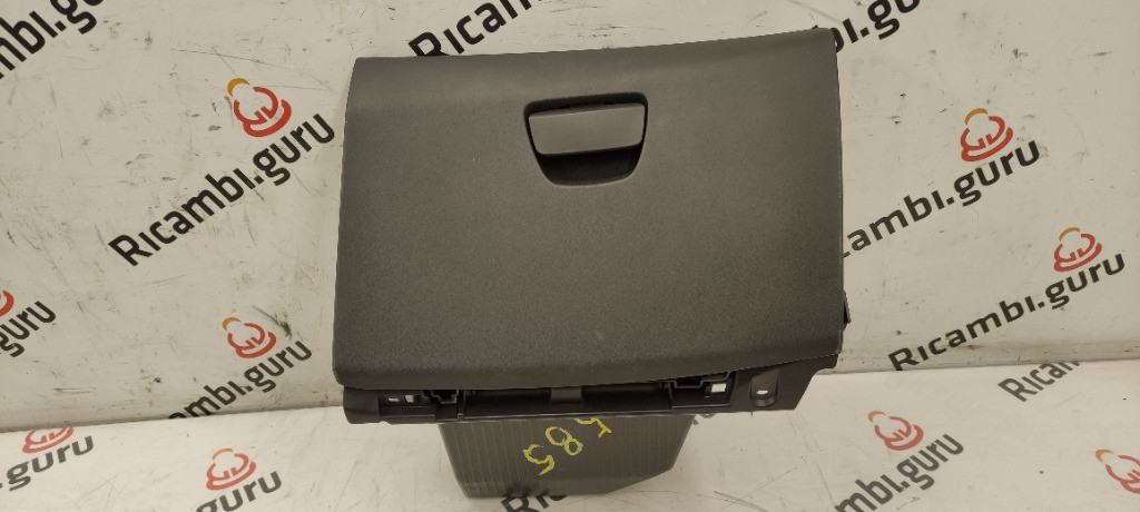 Cassetto portaoggetti Peugeot 208