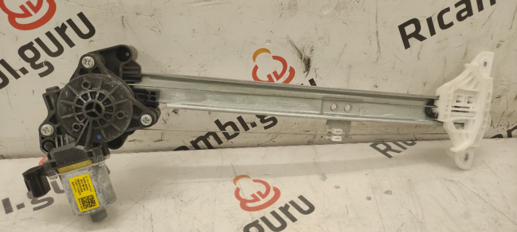 Motorino alzacristallo con Telaio Posteriore Destro Hyundai i20