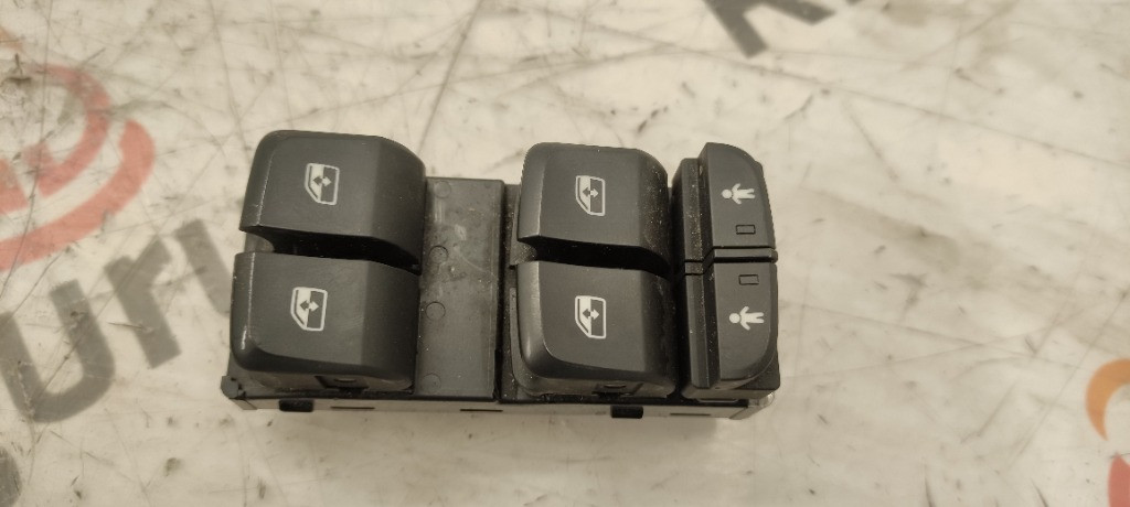 Pulsantiera Alzacristalli Anteriore Sinistra Audi a3 sportback