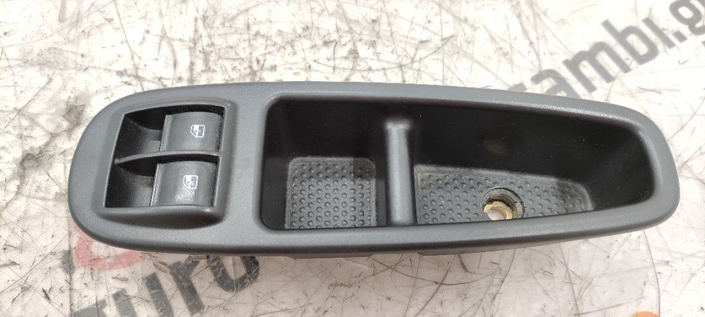 Pulsantiera Alzacristalli Anteriore Sinistra Fiat 500 l