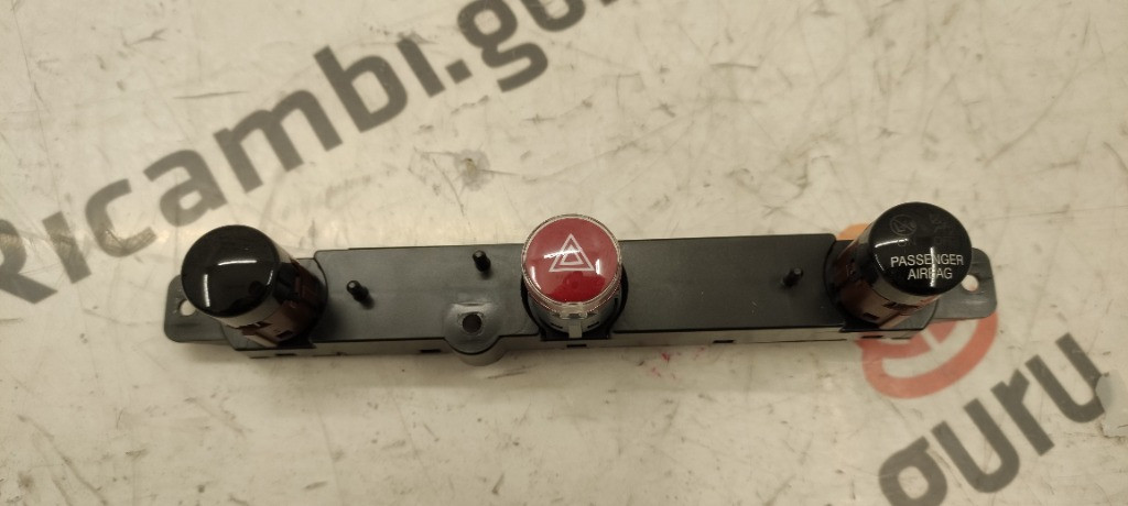 Interruttore Luci Emergenza Fiat 500 x