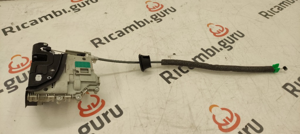 Serratura porta Anteriore Destra Audi a4