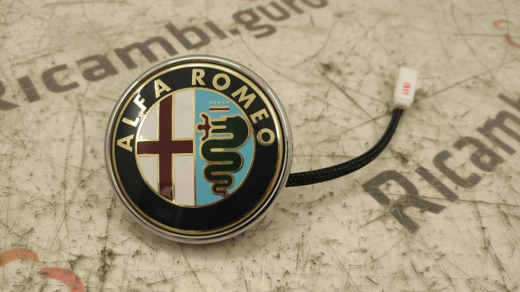 Emblema Apertura portellone Alfa romeo giulietta