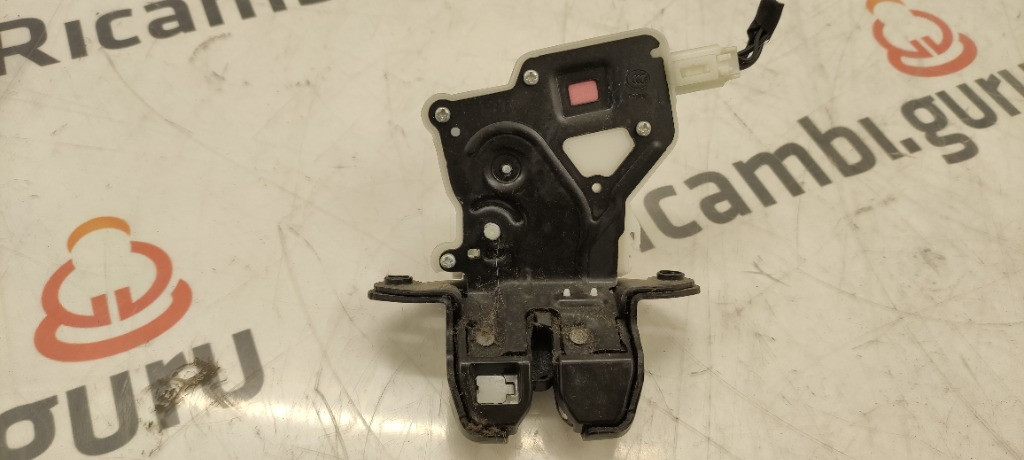 Serratura portellone Nissan qashqai