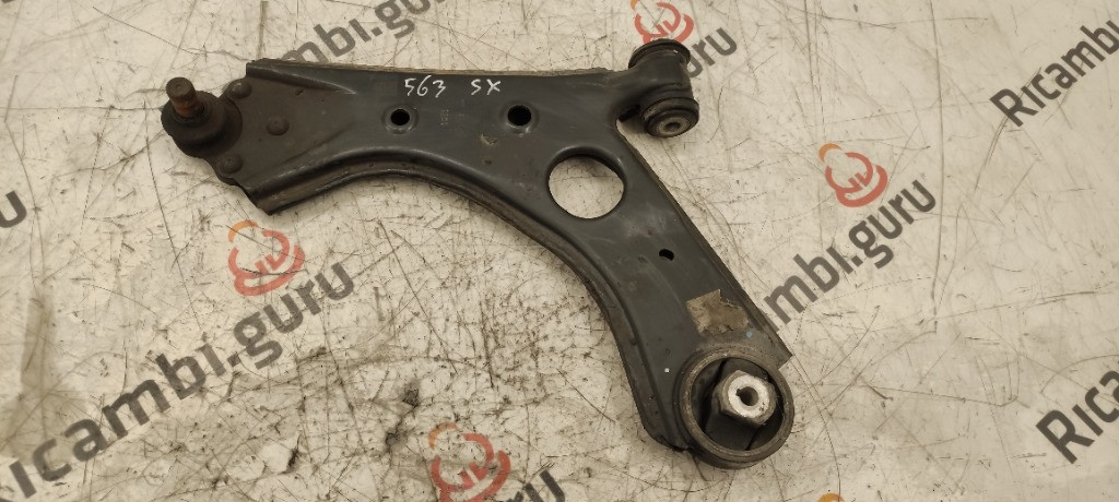 Trapezio Anteriore Sinistro Fiat 500 l