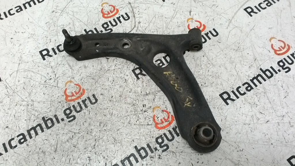 Trapezio Anteriore Sinistro Toyota aygo